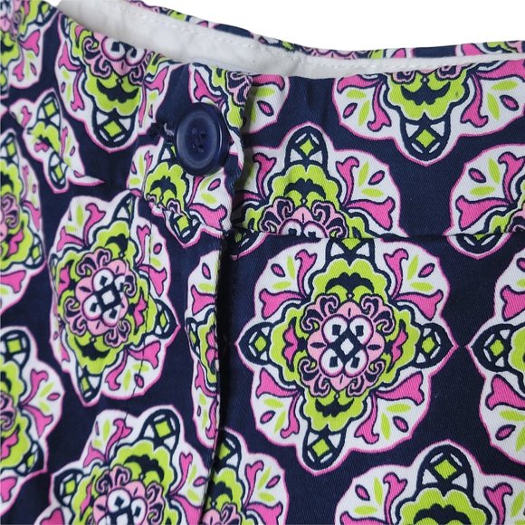 Crown & Ivy Women's Multicolored Damask Shorts Zip Up 2 Buttons Pockets Size 10 - Picture 3 of 5